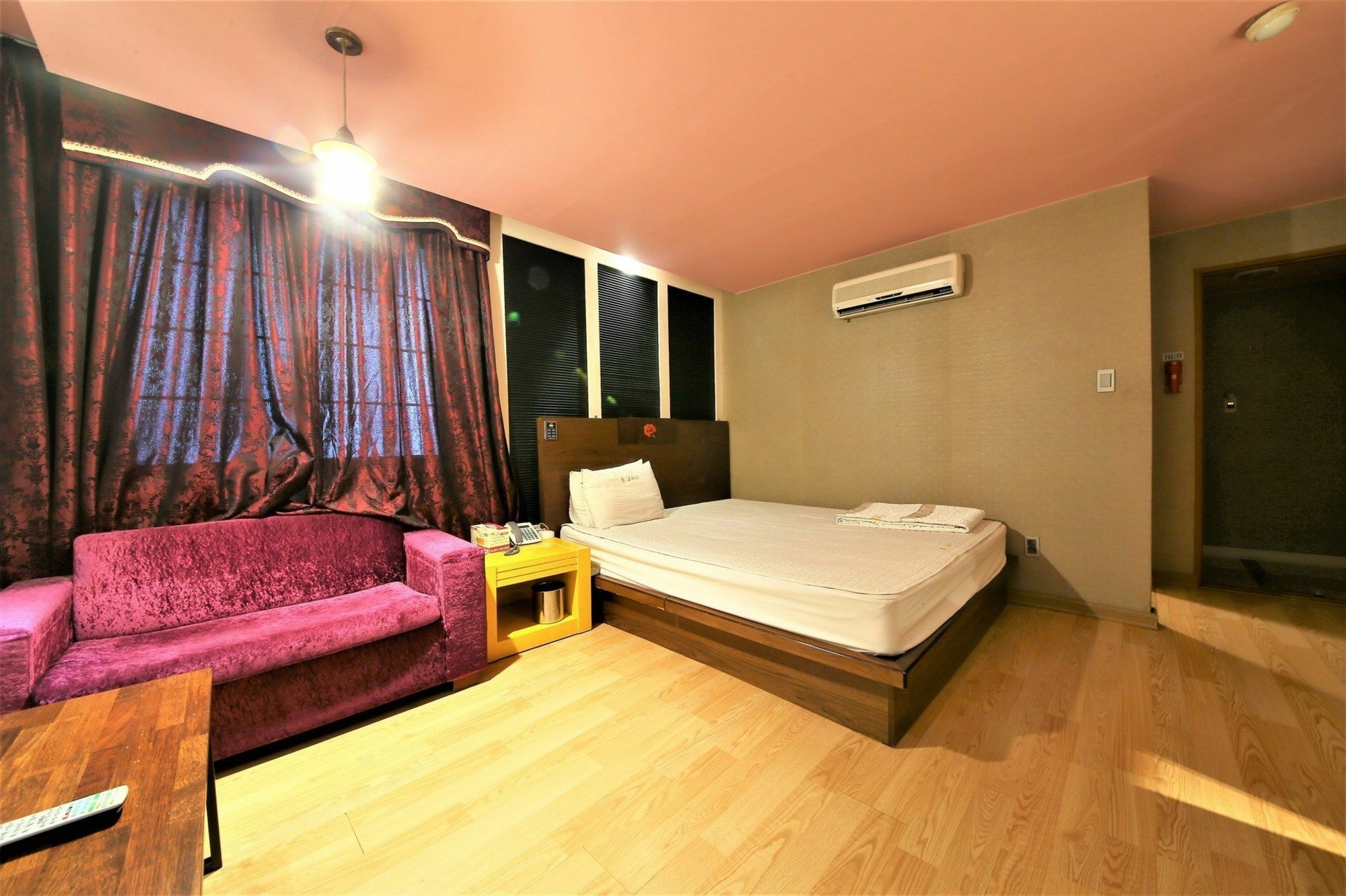 Sasang J Motel Exterior photo